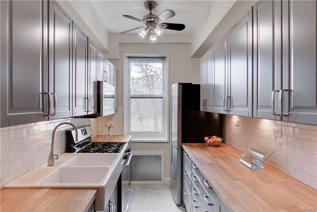 2465 Palisade Avenue - Photo 1