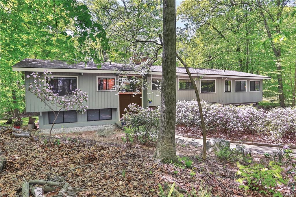 9 Laurel Hill Place - Photo 1