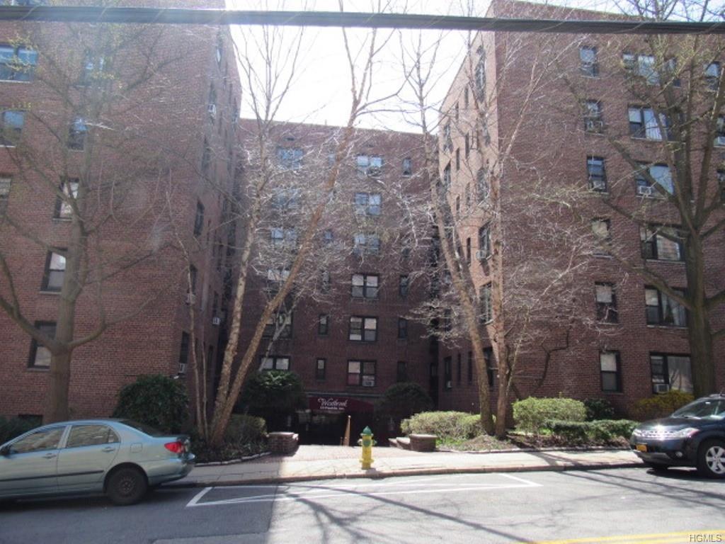 10 Franklin Avenue - Photo 1