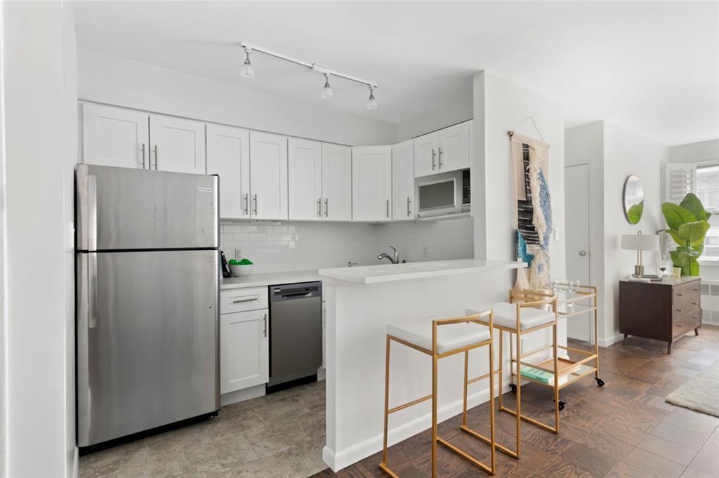 170 23rd Street - Photo 1