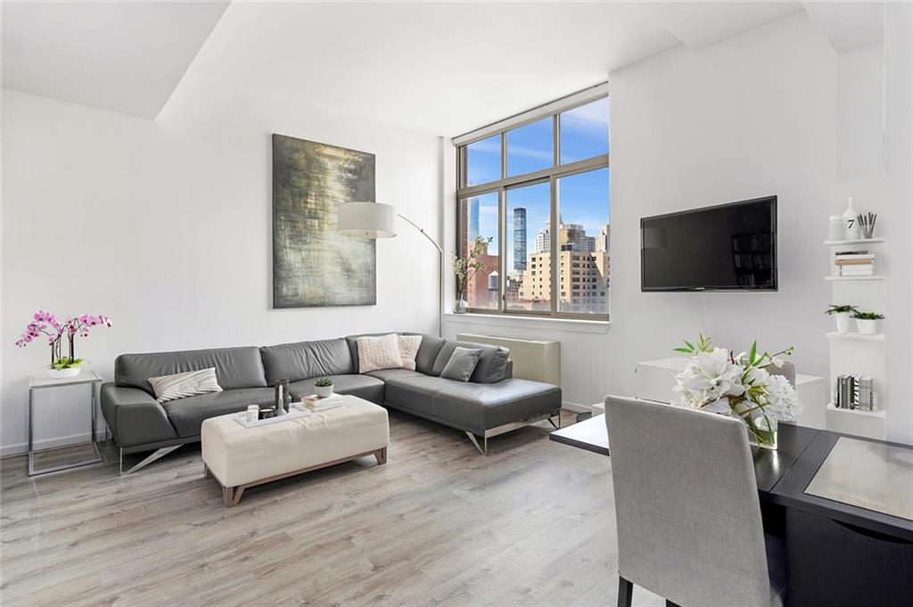 250 30th Street - Photo 1