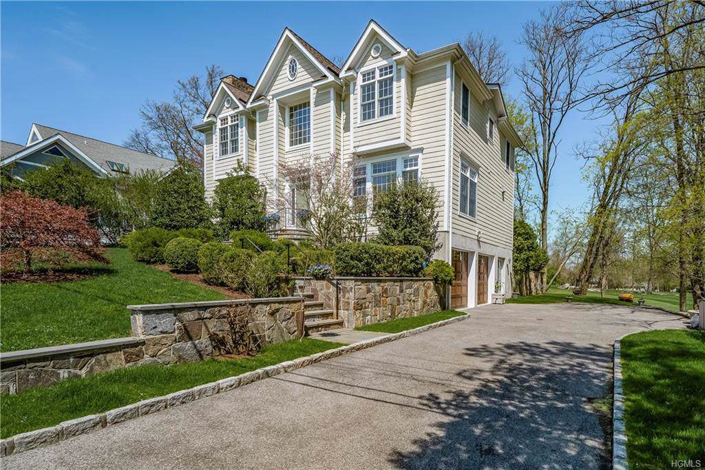 141 Soundview Avenue - Photo 1