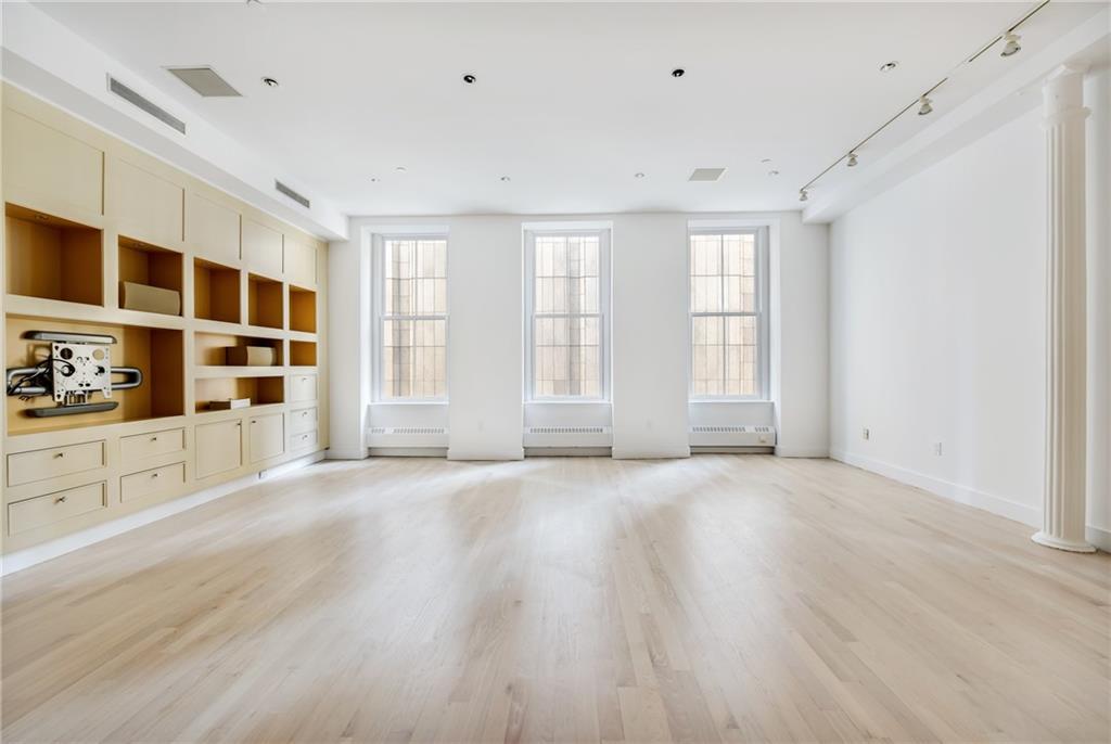 73 Worth Street - Photo 1