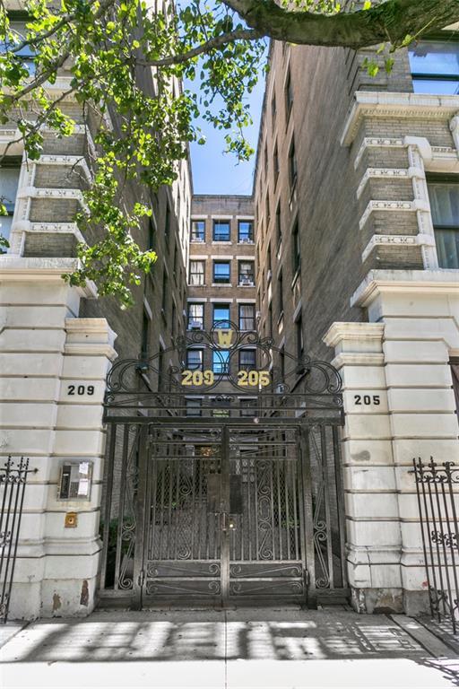 205 103rd Street - Photo 1