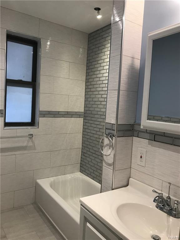 2925 Matthews Avenue - Photo 1
