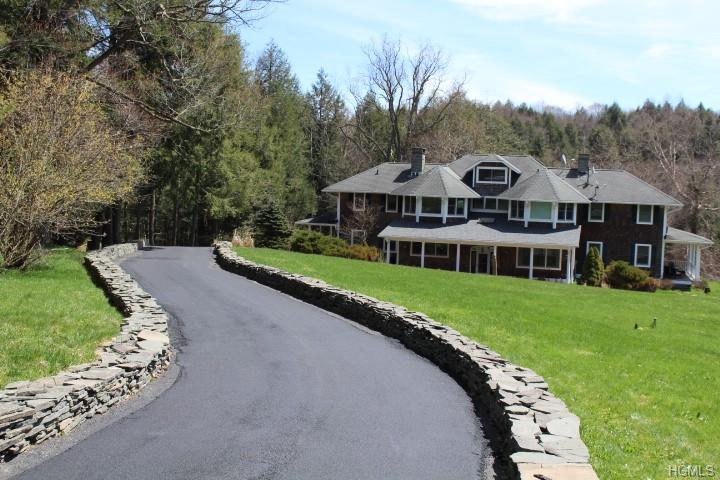 406 Shandelee Road - Photo 1
