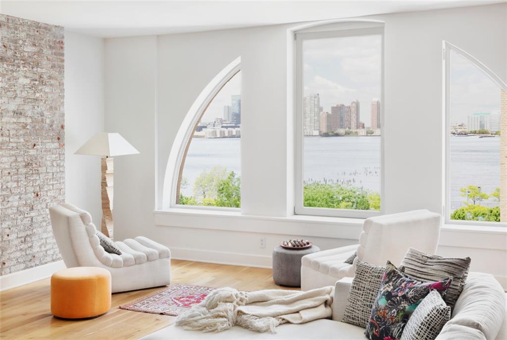 481 Washington Street - Photo 1