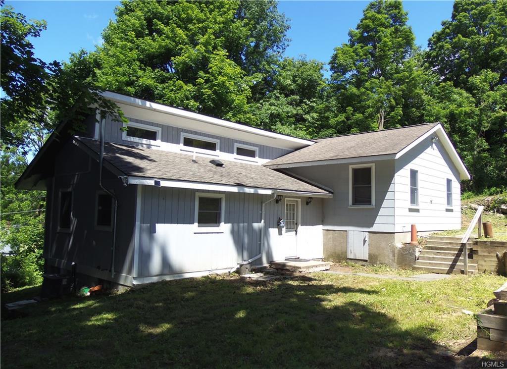 29 Longfellow Drive - Photo 1