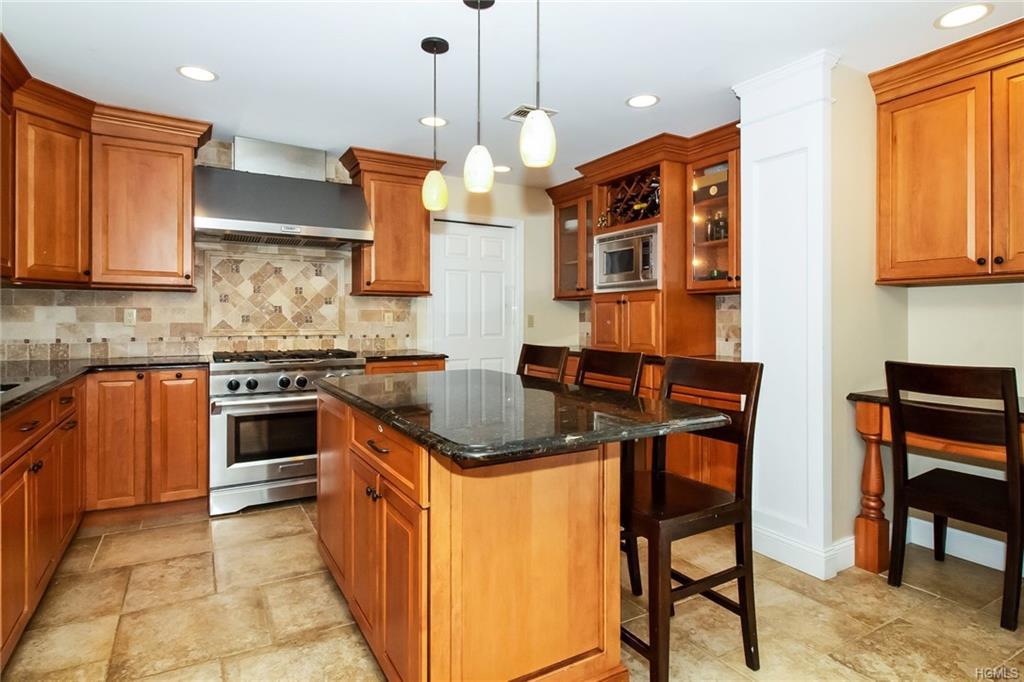 24 Ethan Allen Court - Photo 1