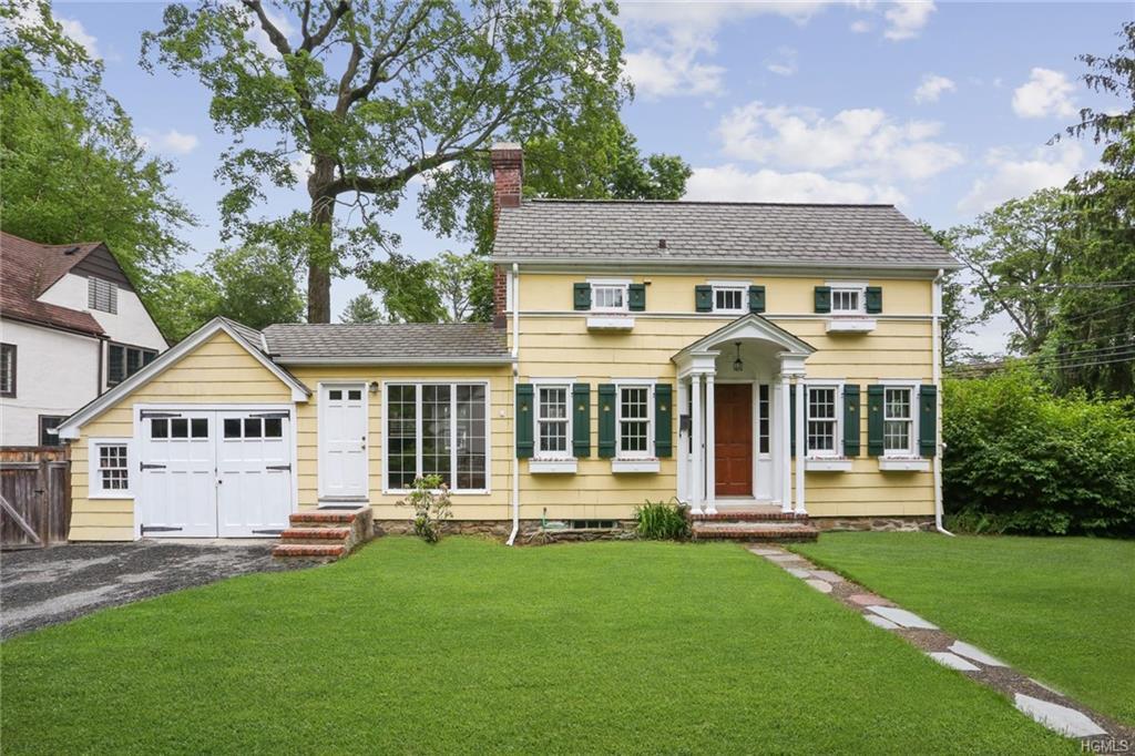 16 Roxbury Road - Photo 1