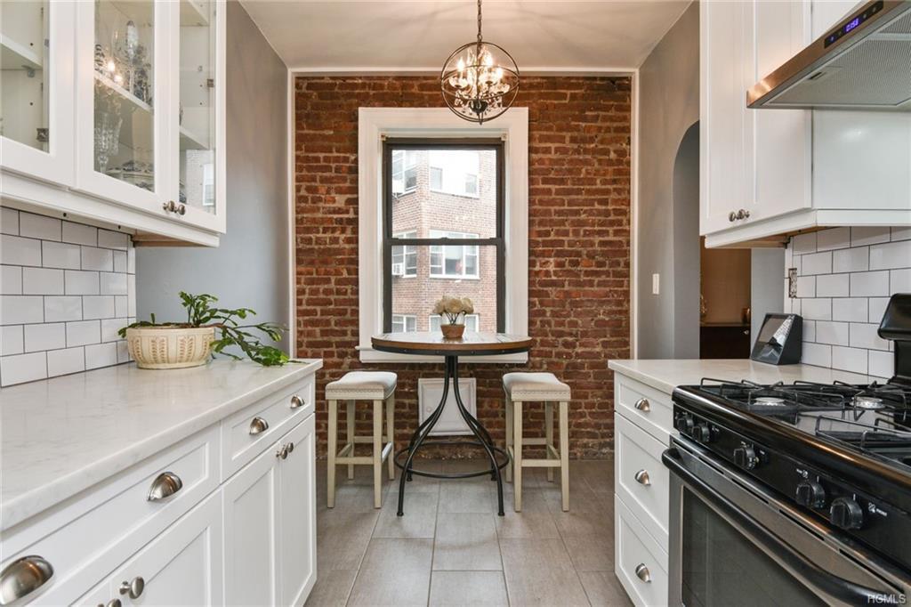 1 Franklin Avenue - Photo 1