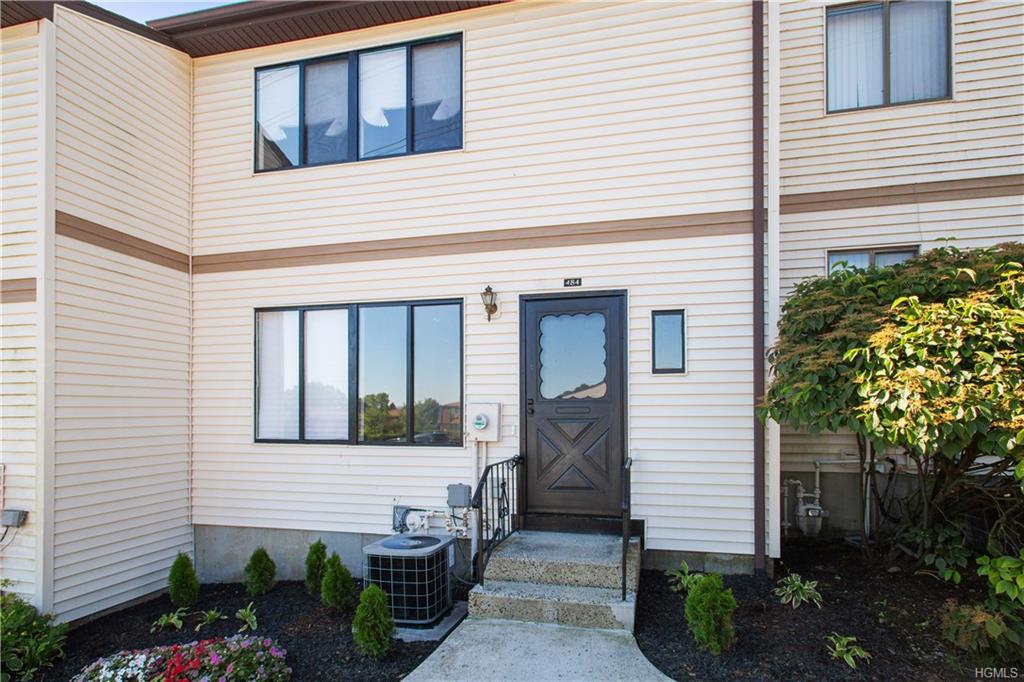 484 Country Club Lane - Photo 1