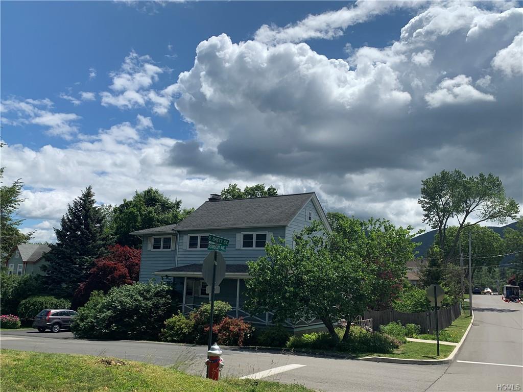 160 Rombout Avenue - Photo 1