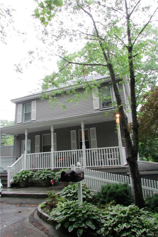 54 Robinson Avenue - Photo 1
