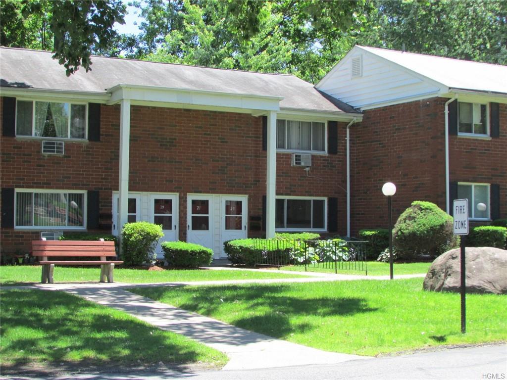 23 Manor Drive - Photo 1 23 Manor Drive - Photo 1