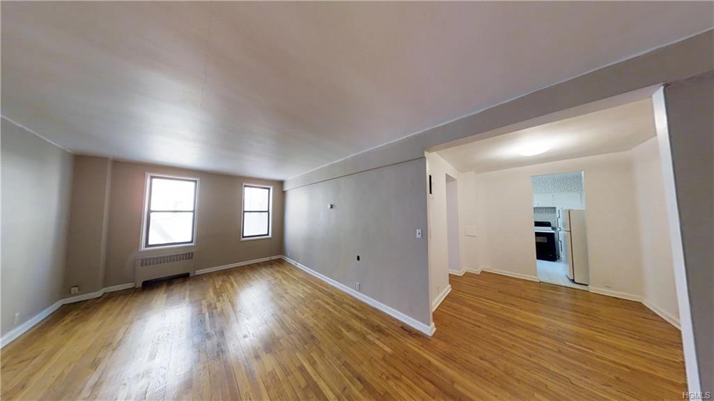 10 Broadway - Photo 1