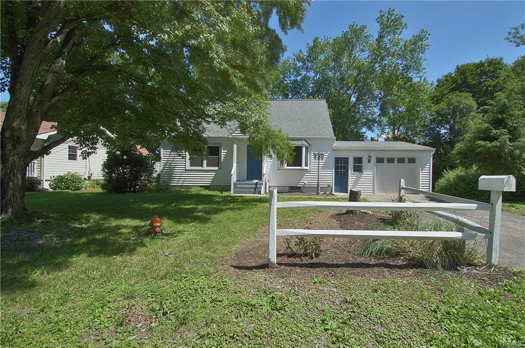 6 Christopher Avenue - Photo 1