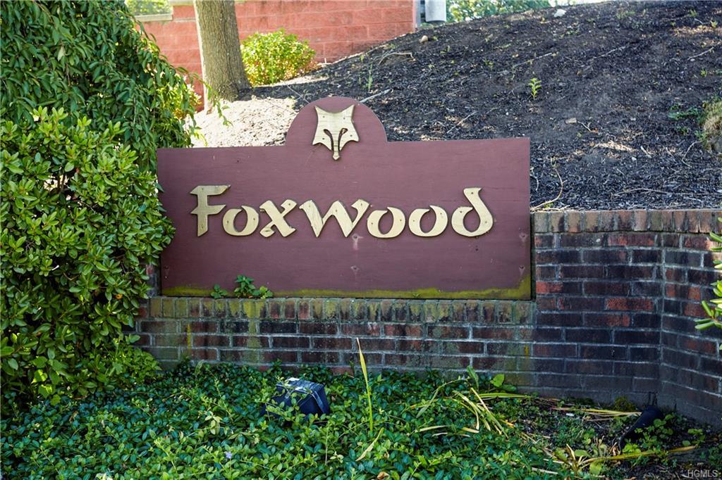 45 Foxwood Circle - Photo 1