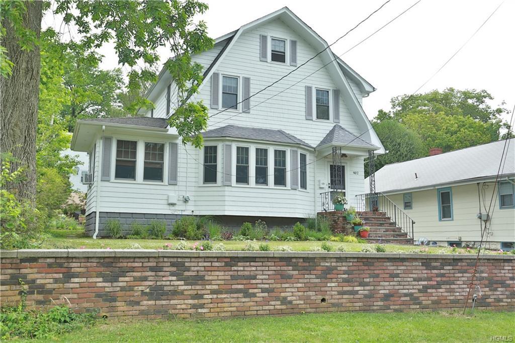 402 Centre Avenue - Photo 1