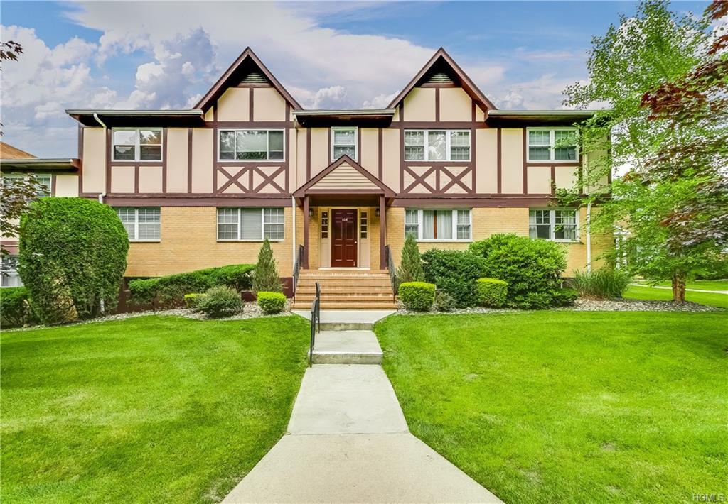 108 Yorkshire Drive - Photo 1