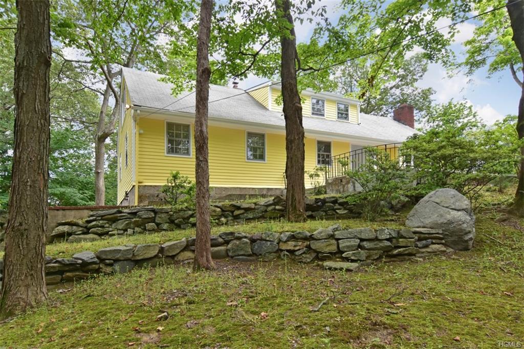 23 Hillcrest Avenue - Photo 1