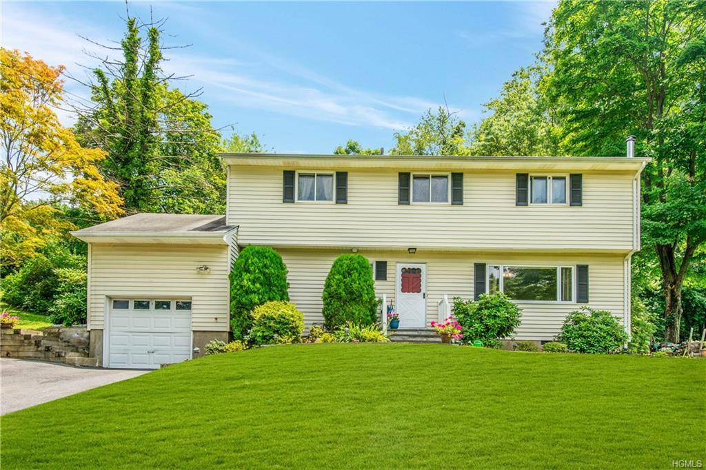 73 Stephen Drive - Photo 1