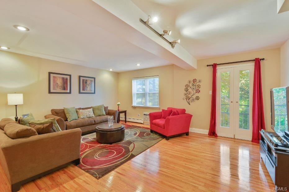 673 Pelham Road - Photo 1