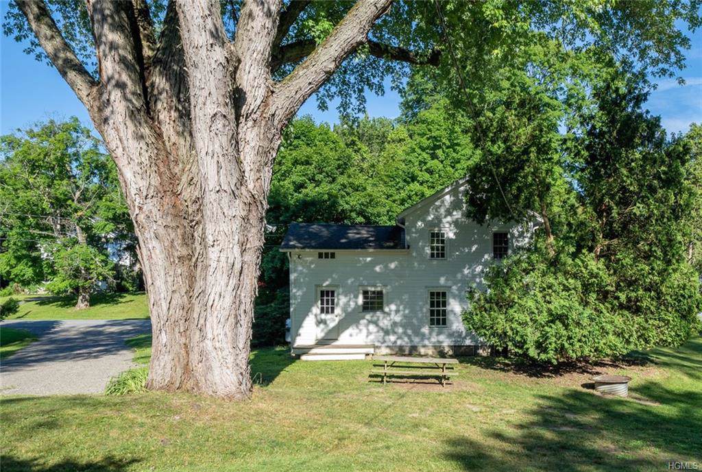28 Maple Lane - Photo 1