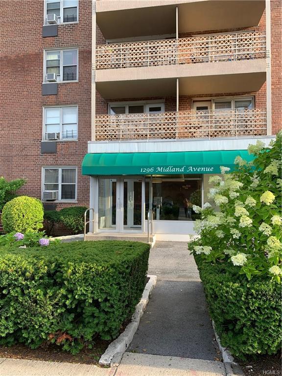 1296 Midland Avenue - Photo 1