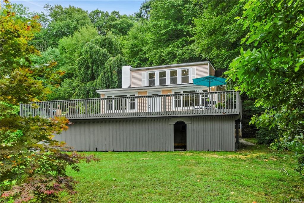 77 Southlake Road - Photo 1