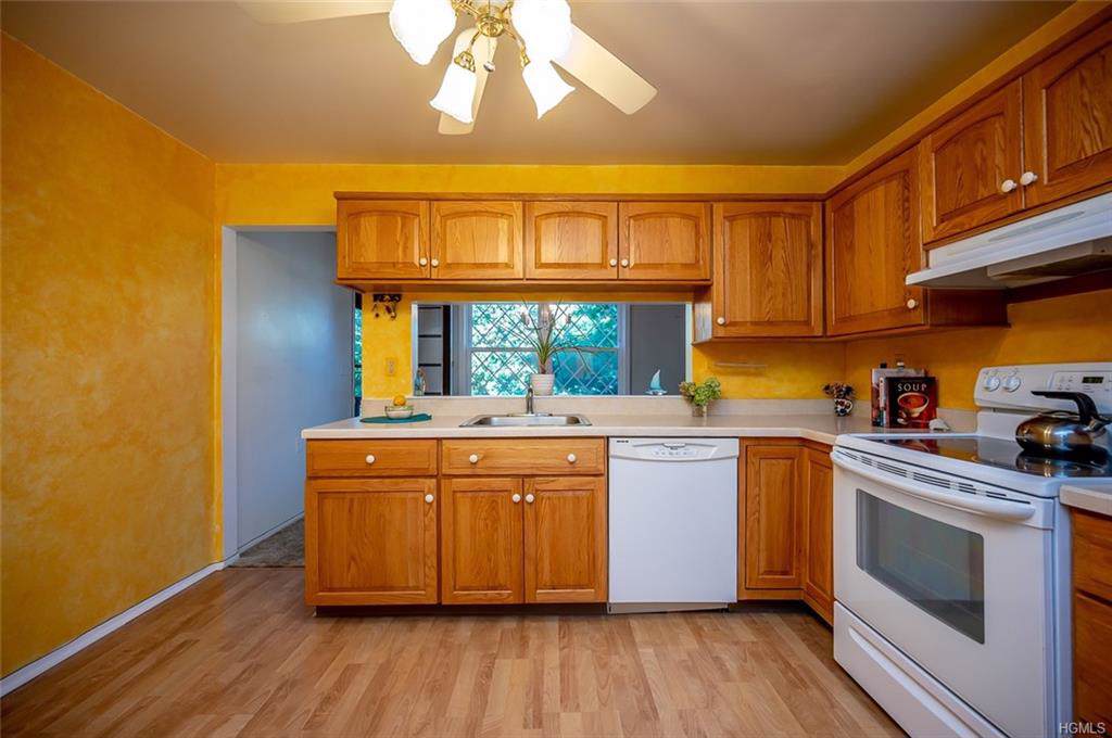 612 Sierra Vista Lane - Photo 1