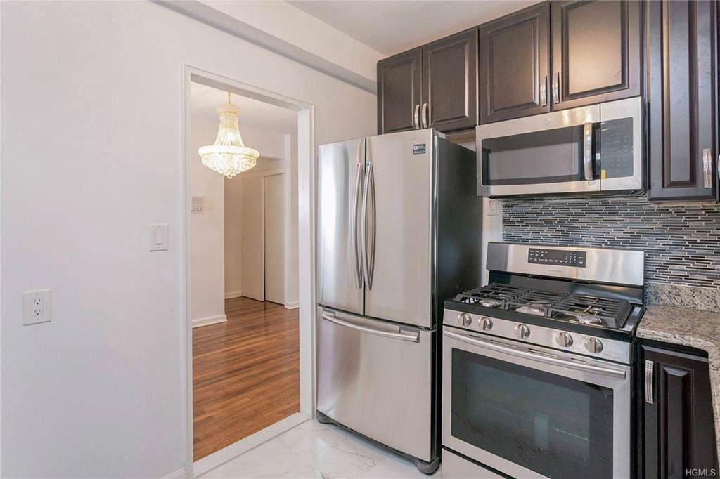 325 King Street - Photo 1