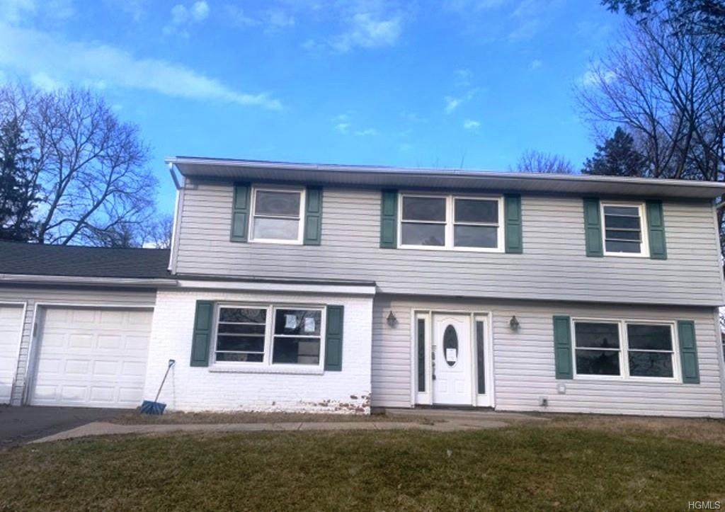 225 Heather Lane - Photo 1