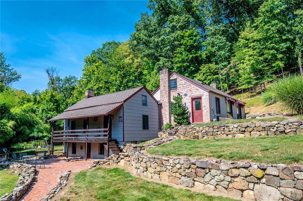 689 Mountain Road - Photo 1