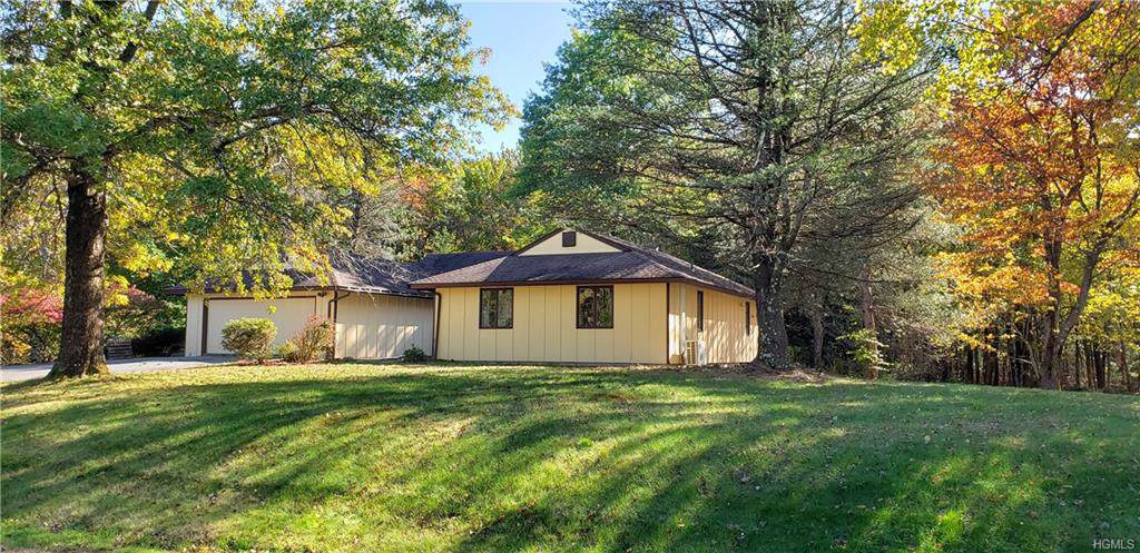 21 Sunset Drive - Photo 1