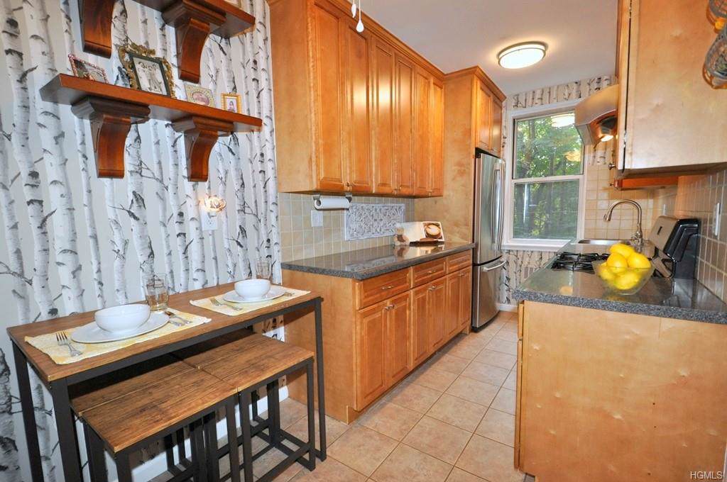 245 Parkview Avenue - Photo 1