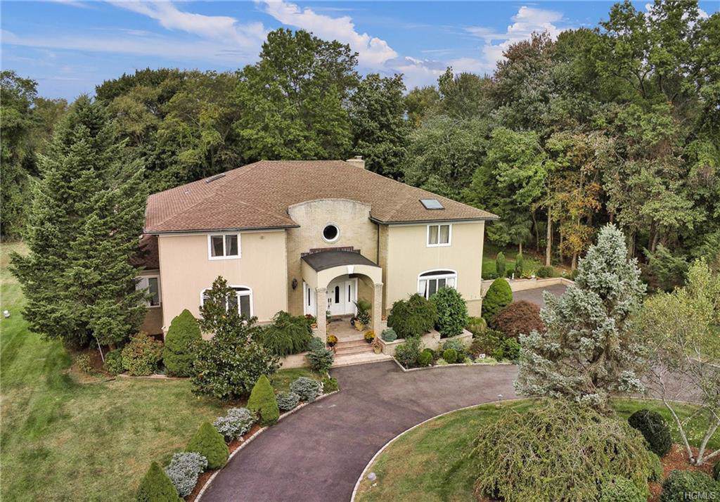 11 Kenilworth Lane - Photo 1
