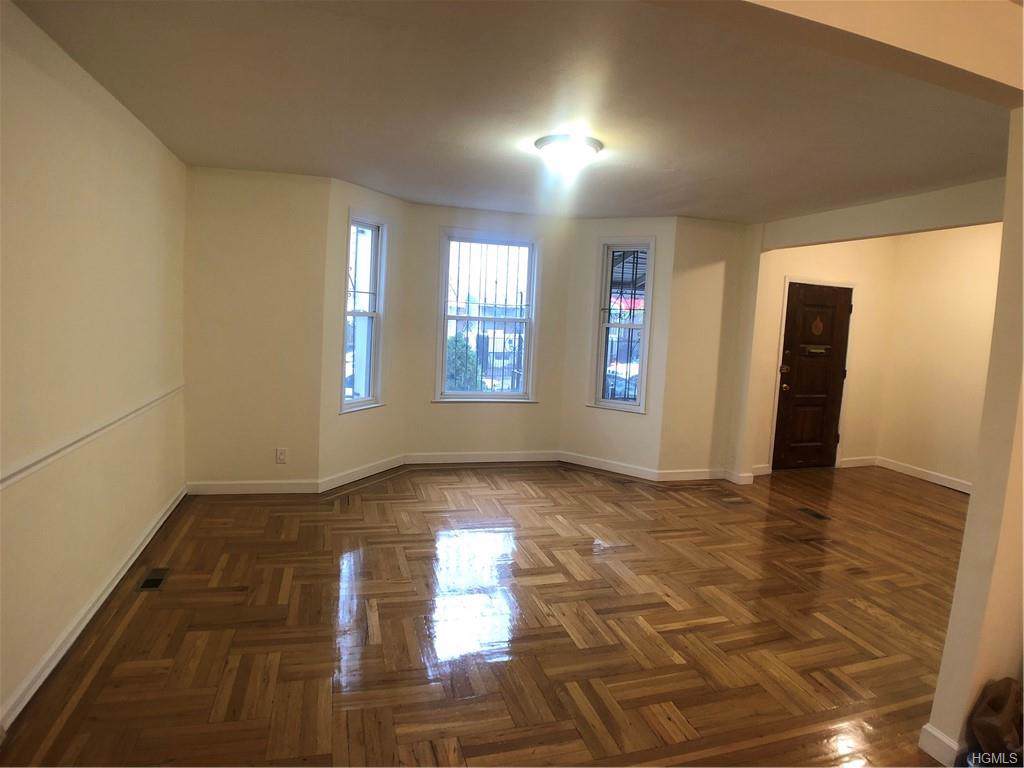 2735 Holland Avenue - Photo 1