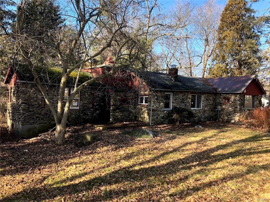 18 Lakeview Road - Photo 1 18 Lakeview Road - Photo 1