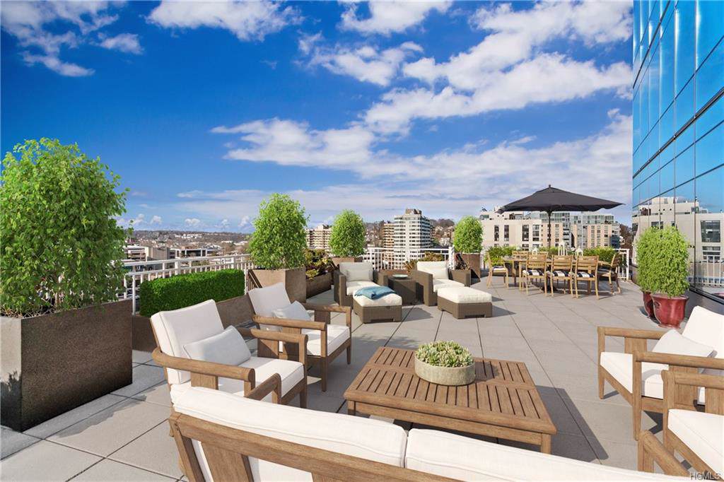 5 Renaissance Square - Photo 1