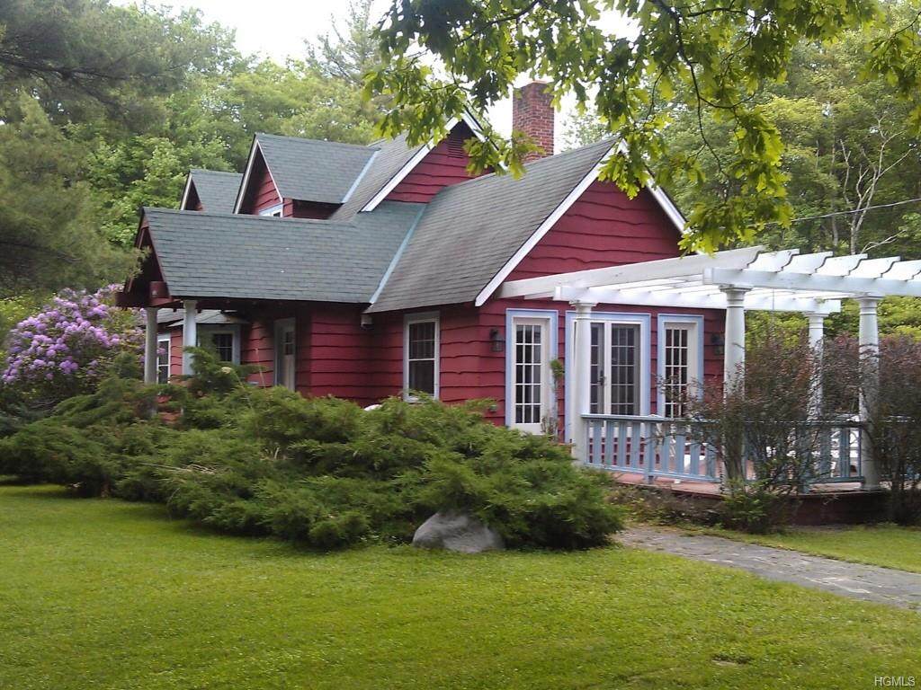 88 Hartung Road - Photo 1