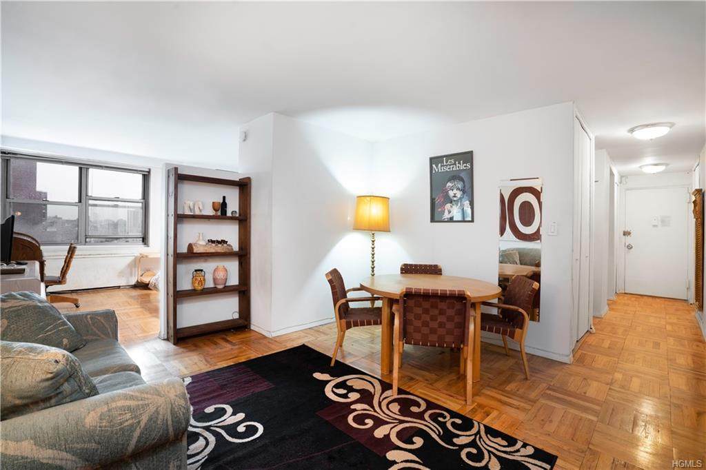 125-10 Queens Boulevard - Photo 1