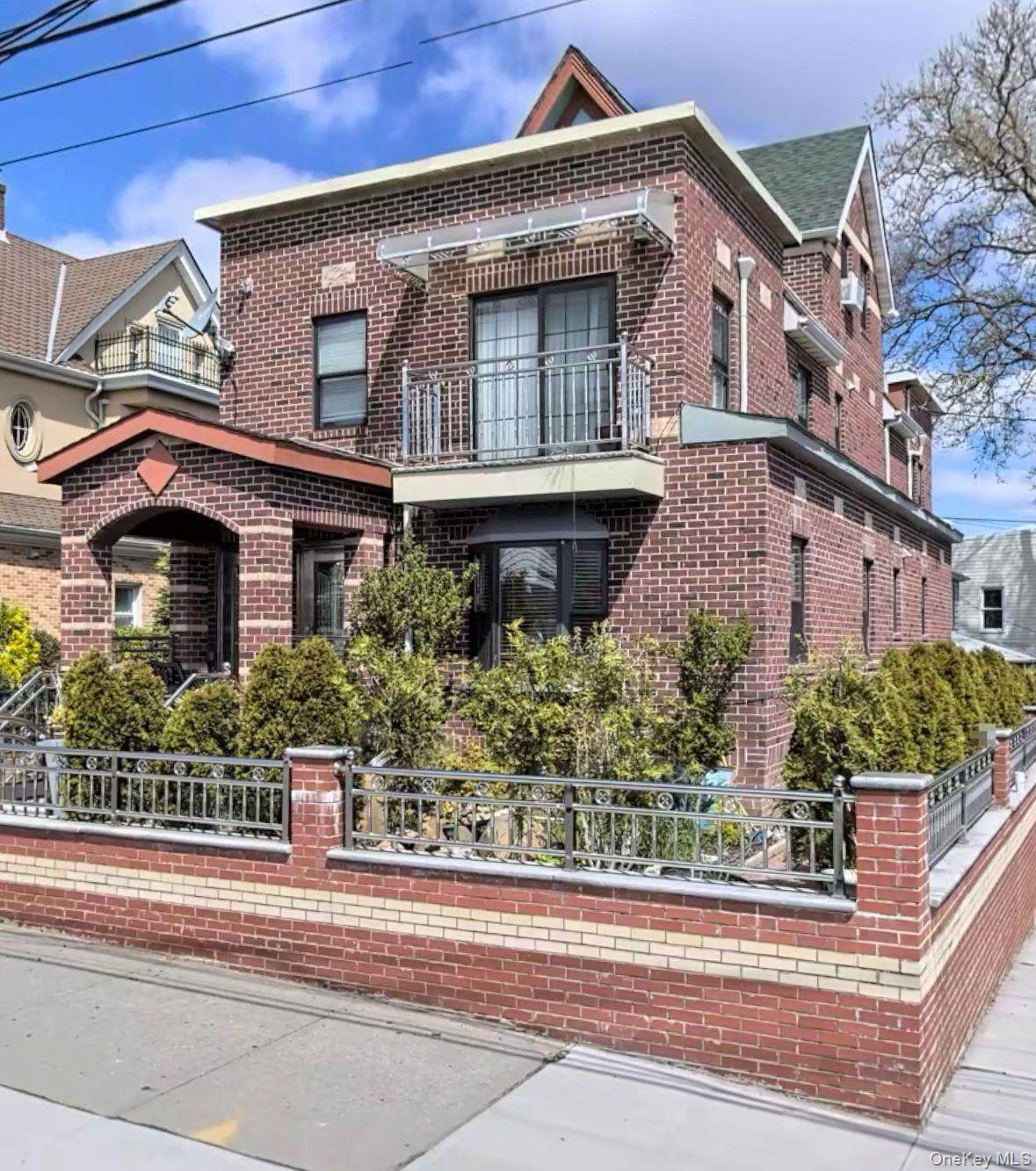 125-19 14th Avenue - Photo 1