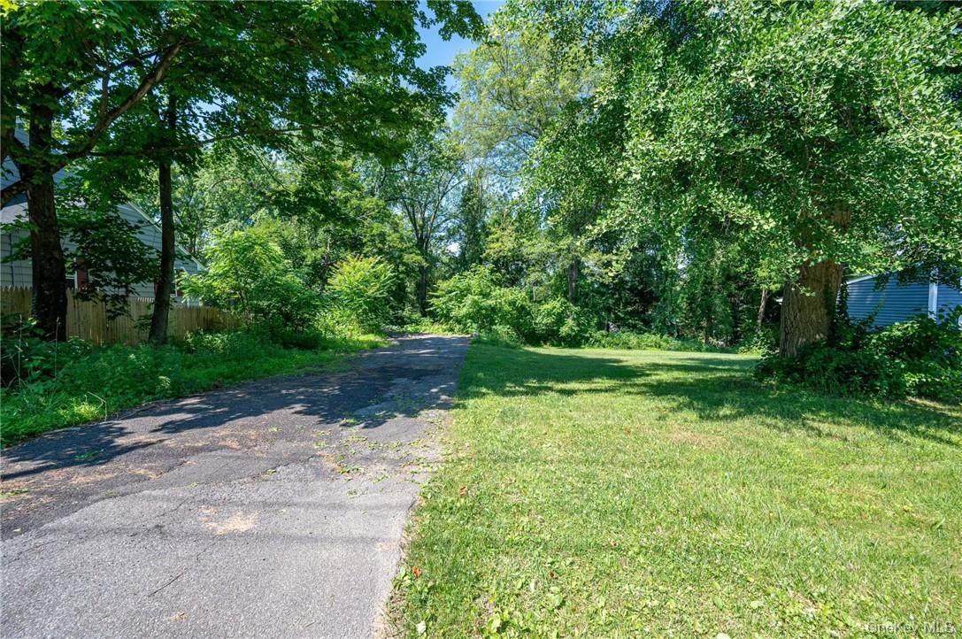 116 Montgomery Street - Photo 1