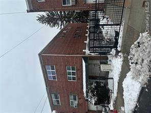 433 Howe Avenue - Photo 1