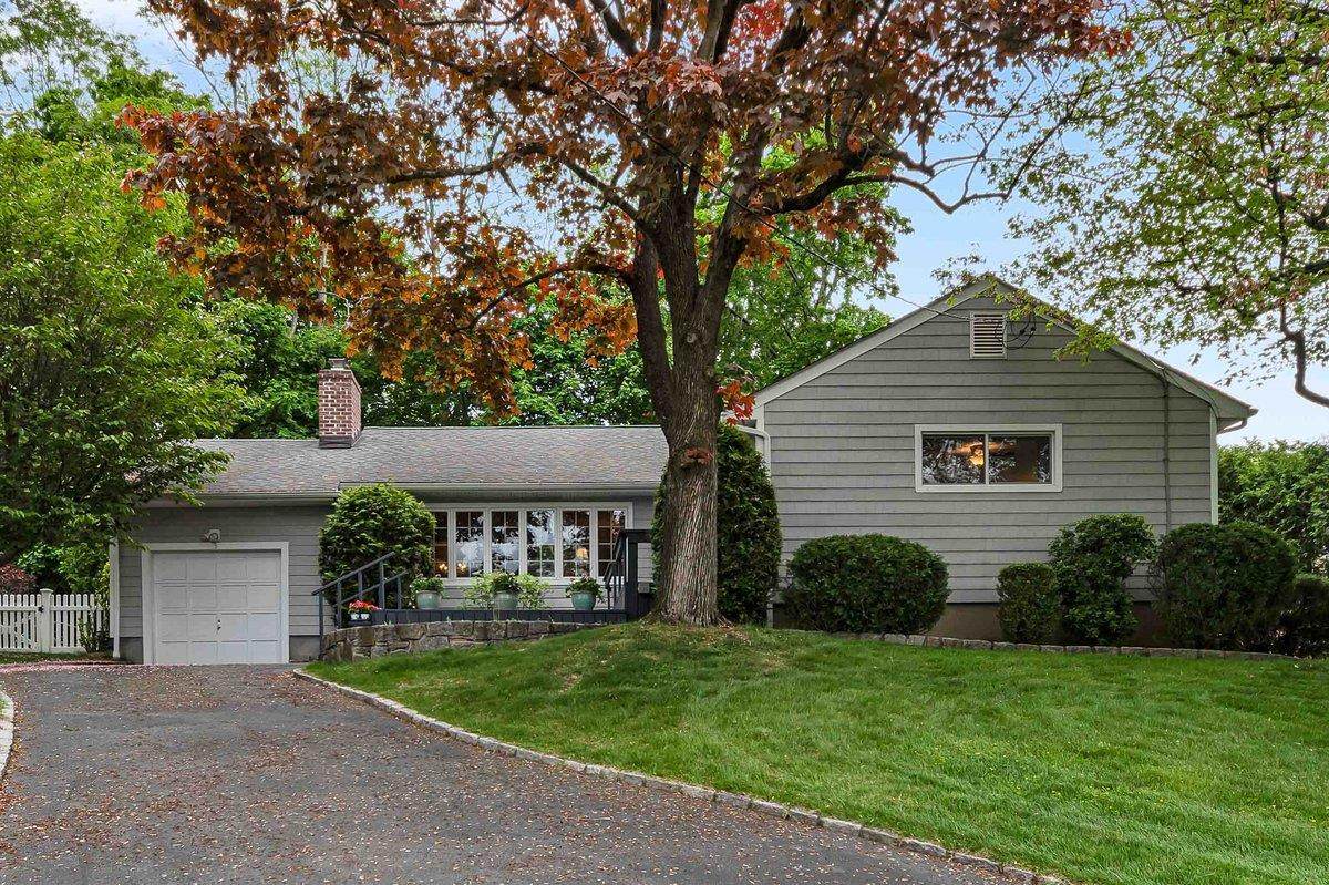 3 Columbia Road - Photo 1