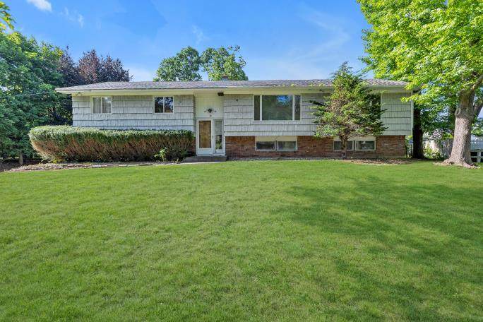 10 Lisa Drive - Photo 1