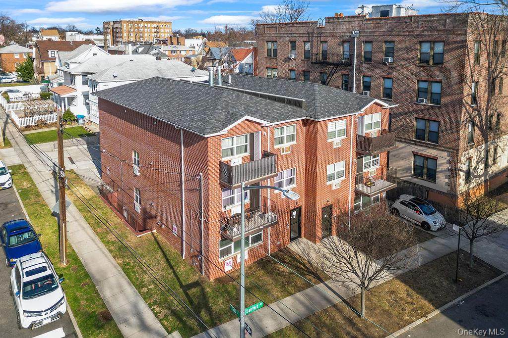 16001 Sanford Avenue - Photo 1