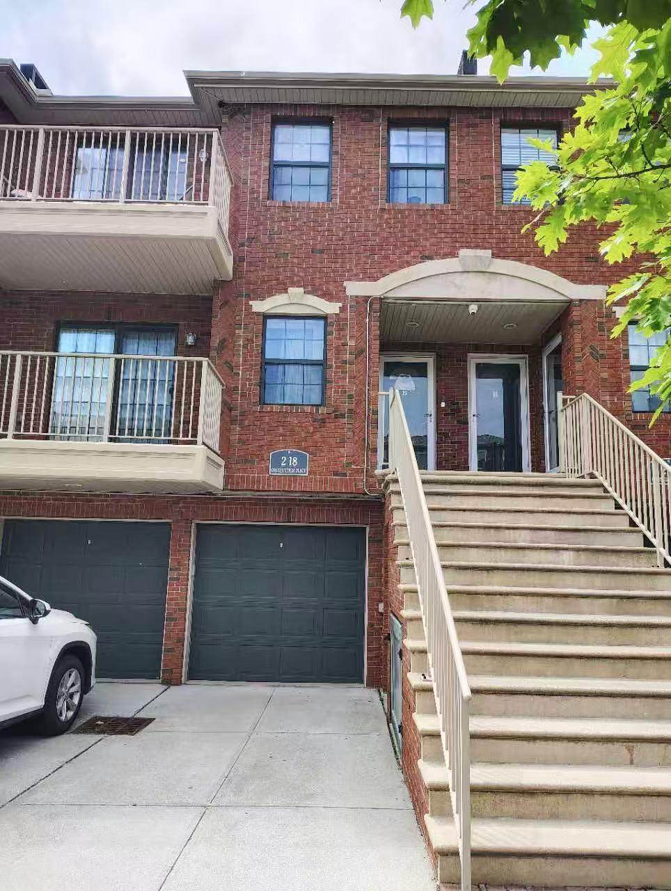 2-18 A Constitution Place - Photo 1