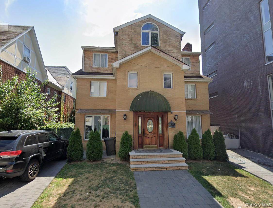 116-14 Grosvenor Lane - Photo 1